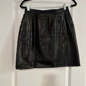 Vintage Leather Mini Skirt - Size 10 (Fits like 6)